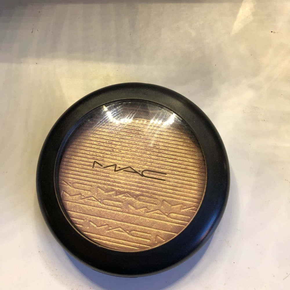 Mac extra dimension skinfinish beaming blush